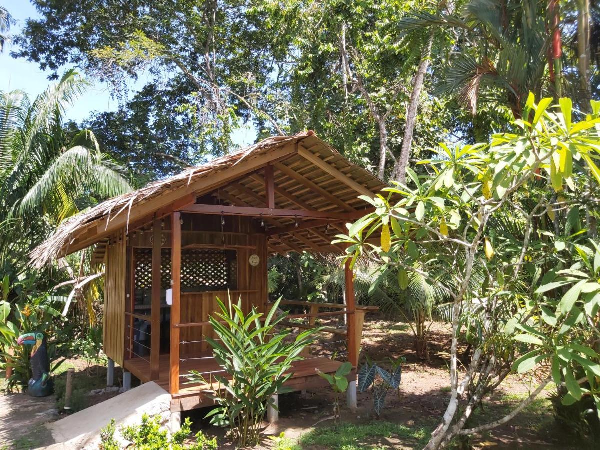 Bungalows Ache Cahuita Eksteriør billede