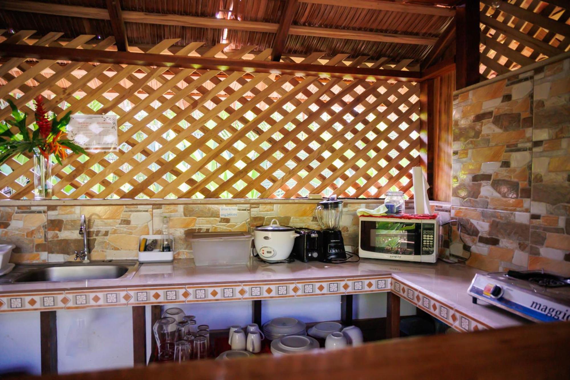Bungalows Ache Cahuita Eksteriør billede